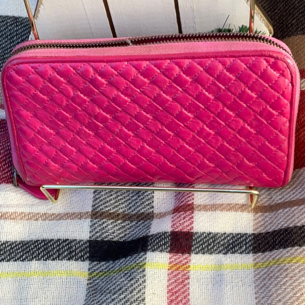 Botegga Veneta zippy  wallet